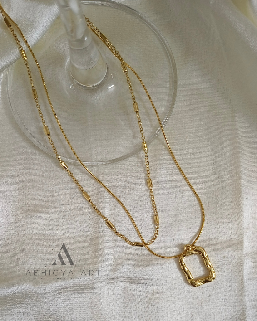 Gold Clover Outline Pendant