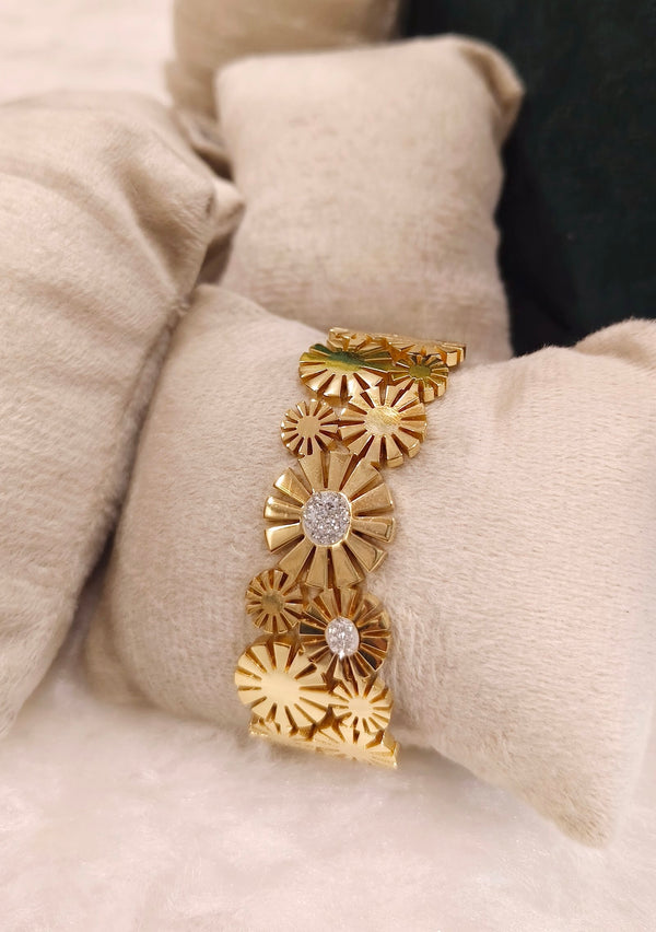 Starburst Engraved Gold Kada